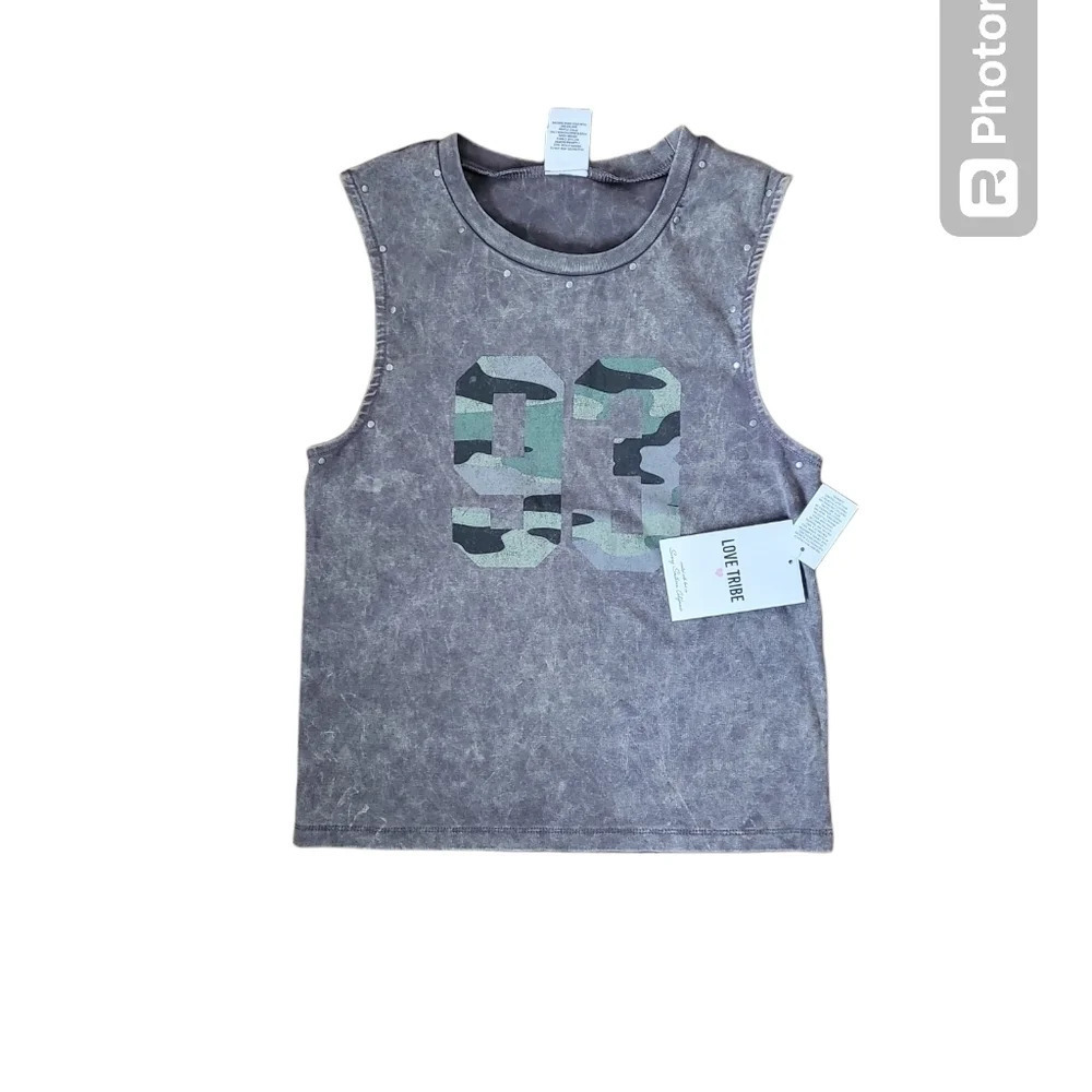 💕Love‎ tribe camo sleeveless tee. Size xl new